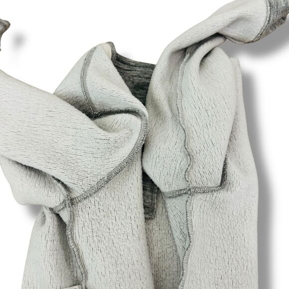 Abercrombie & Fitch Womens XS Cropped Sweater Long Sleeve Knit Gray - Picture 7 of 8